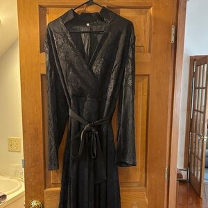 Elegant Black Long Sleeve Dress